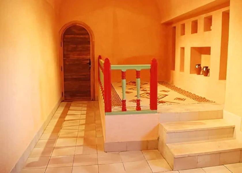  Douz Interior Entrance