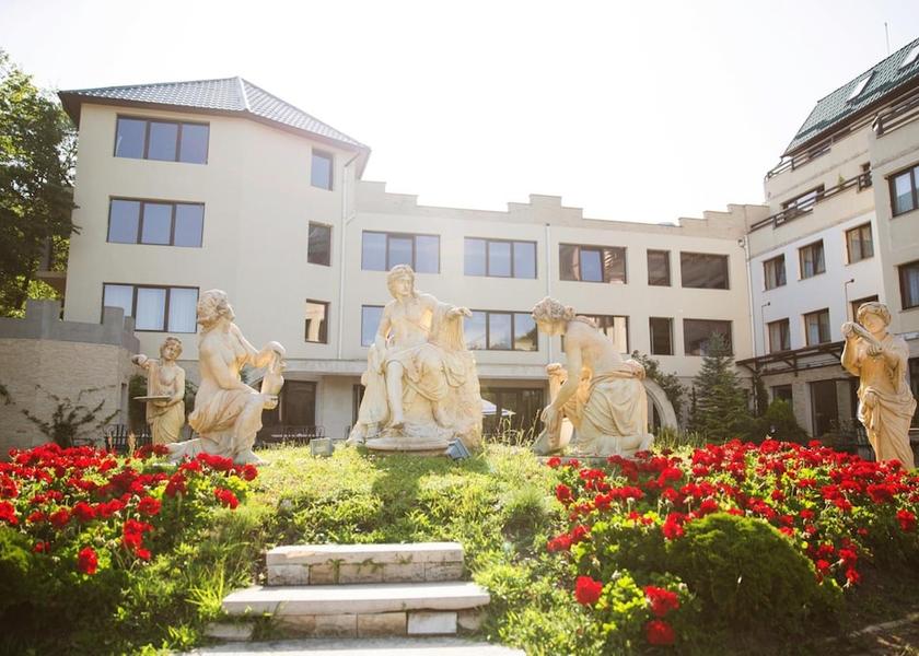  Cluj-Napoca Exterior Detail