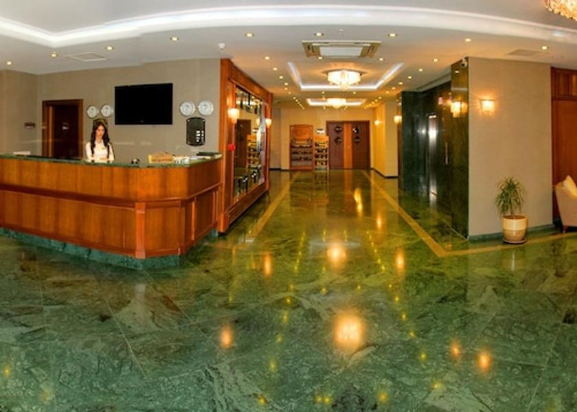  Adana Interior Entrance