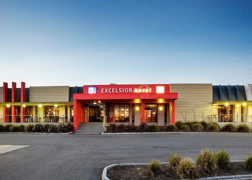 Victoria Thomastown Facade