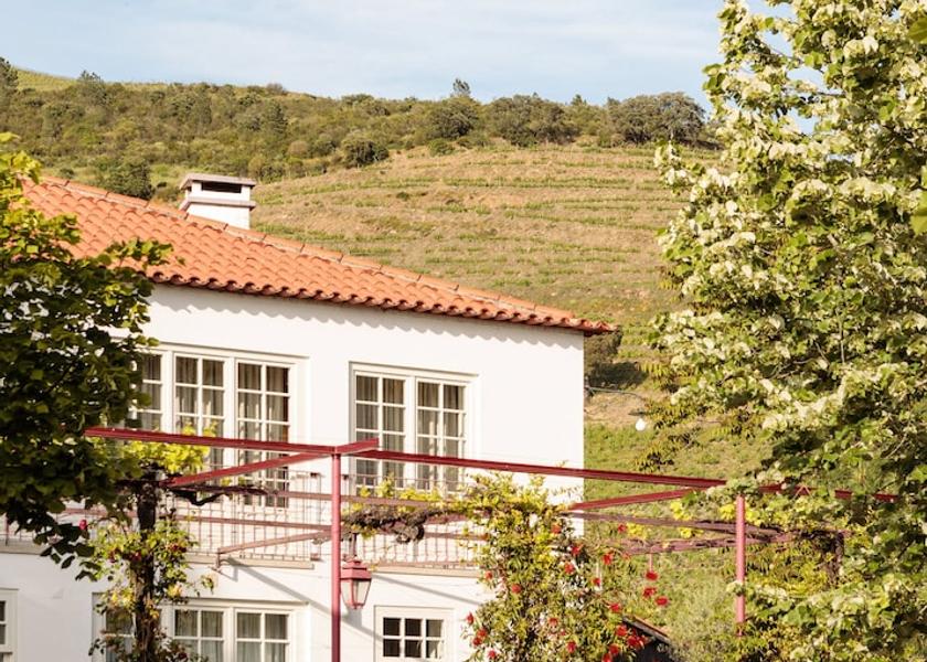 Vila Real Sabrosa Facade