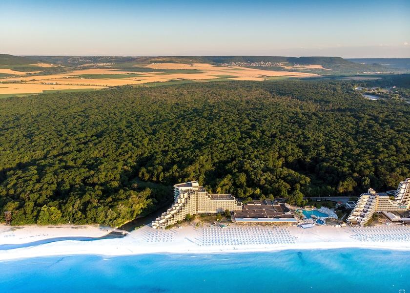  Albena Primary image