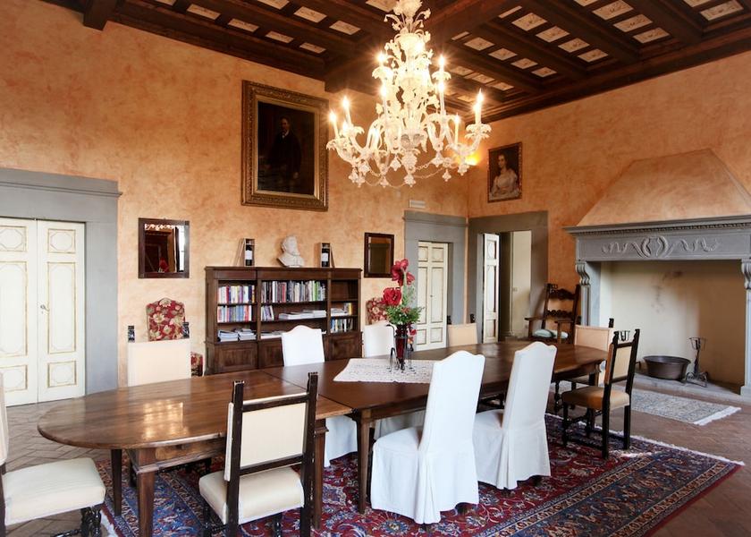 Tuscany Vicchio Interior Entrance