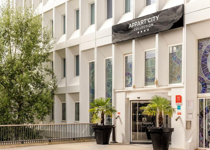 Ile-de-France Velizy-Villacoublay Exterior Detail