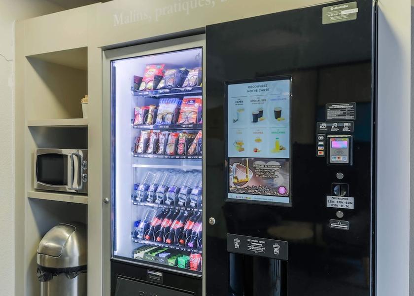 Grand Est Jouy-aux-Arches Vending Machine