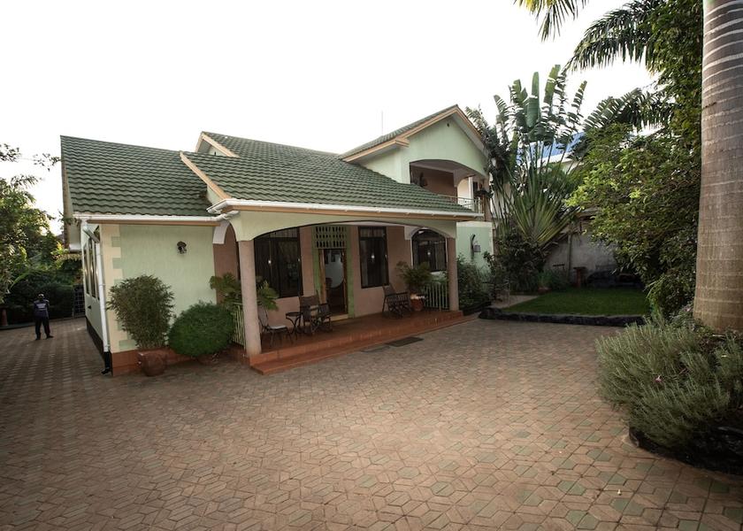  Arusha Exterior Detail