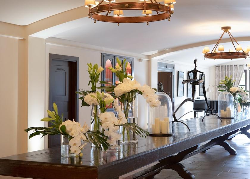 Provence - Alpes - Cote d'Azur Le Castellet Lobby