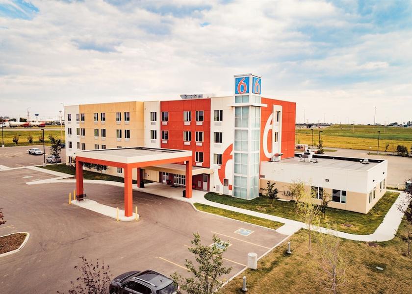 Alberta Airdrie Exterior Detail