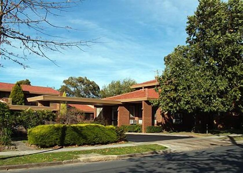 Victoria Blackburn Exterior Detail