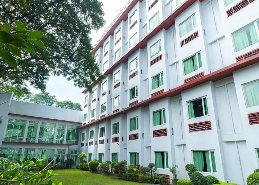  Quezon City Courtyard