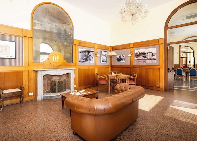 Liguria Lerici Lobby