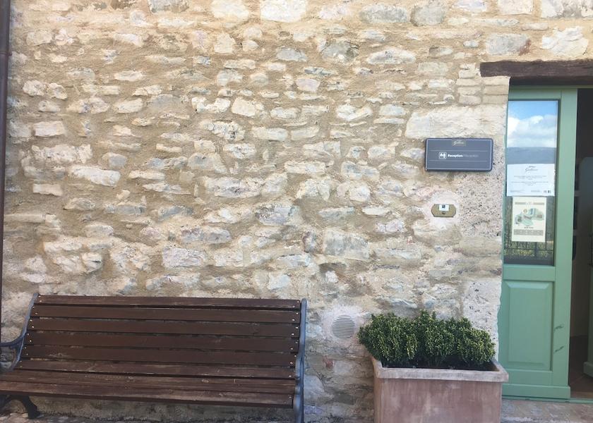 Umbria Valtopina Reception