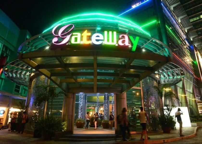  Quezon City Shopping mall