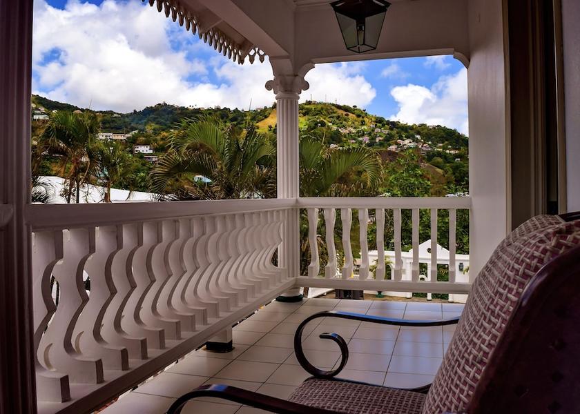  Kingstown Exterior Detail