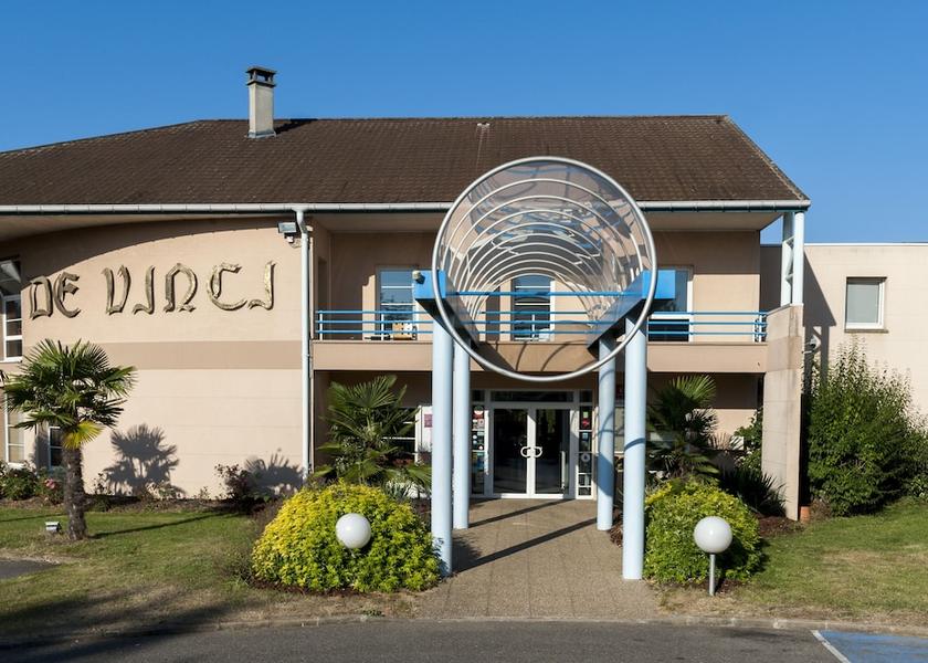 Ile-de-France Lisses Entrance