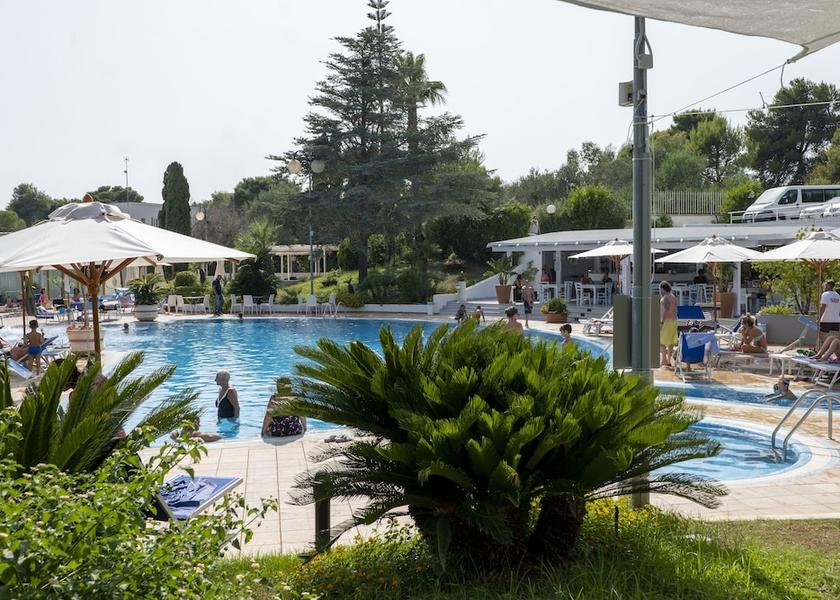 Puglia Santa Cesarea Terme Exterior Detail