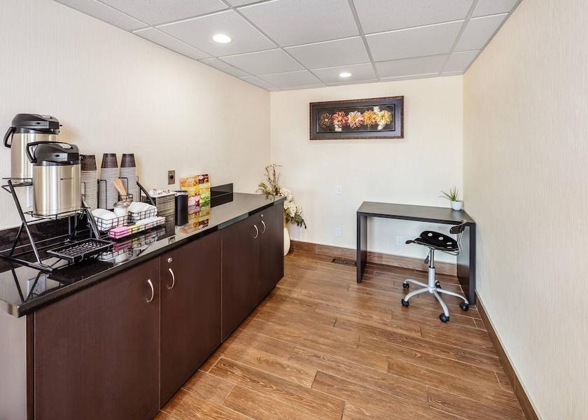 Alberta Taber Breakfast area