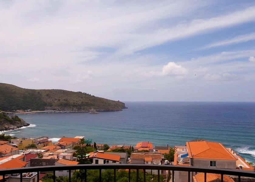 Campania Centola Exterior Detail