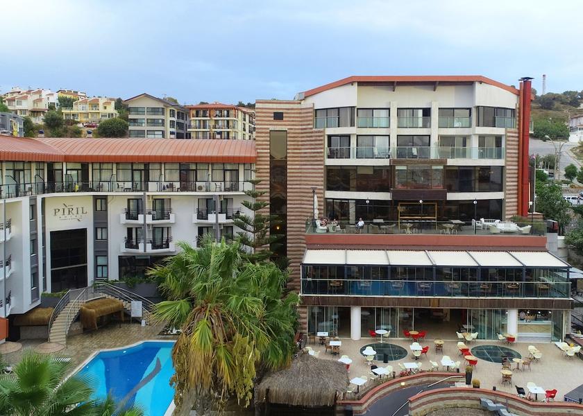 Izmir Çeşme Front of property