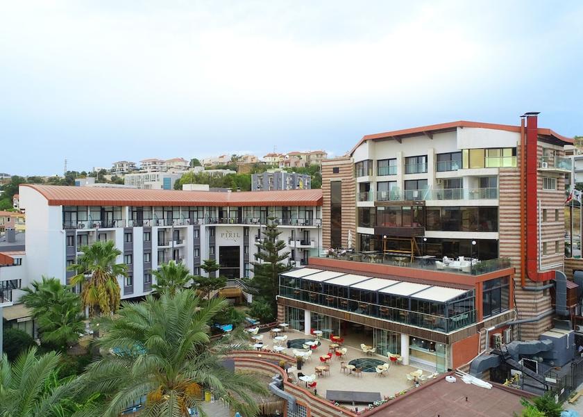 Izmir Çeşme Front of property