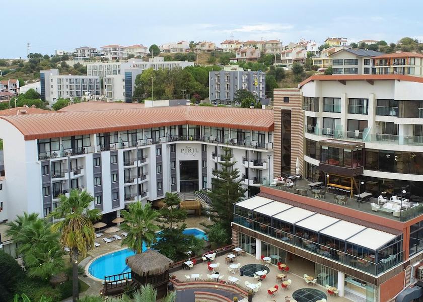 Izmir Çeşme Front of property