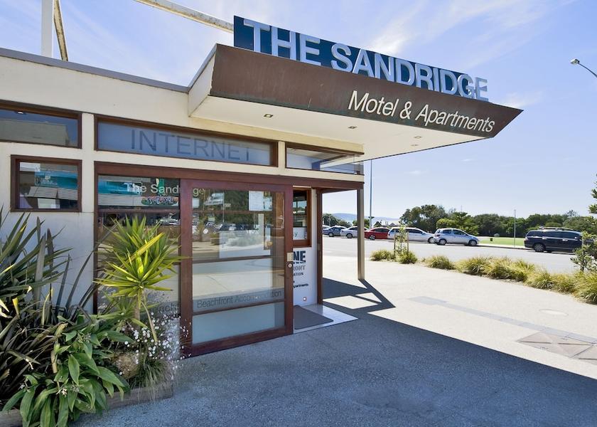 Victoria Lorne Property entrance