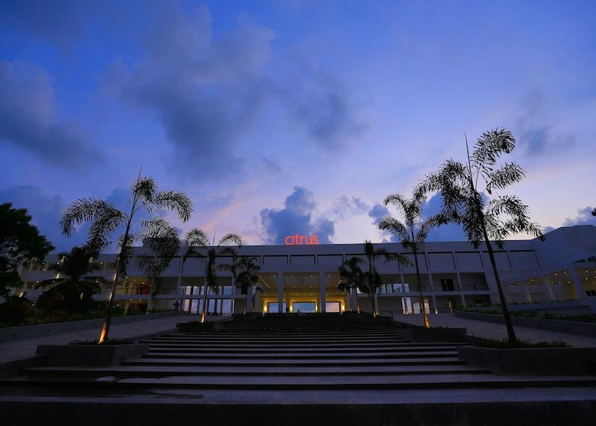 Kalutara District Wadduwa Facade