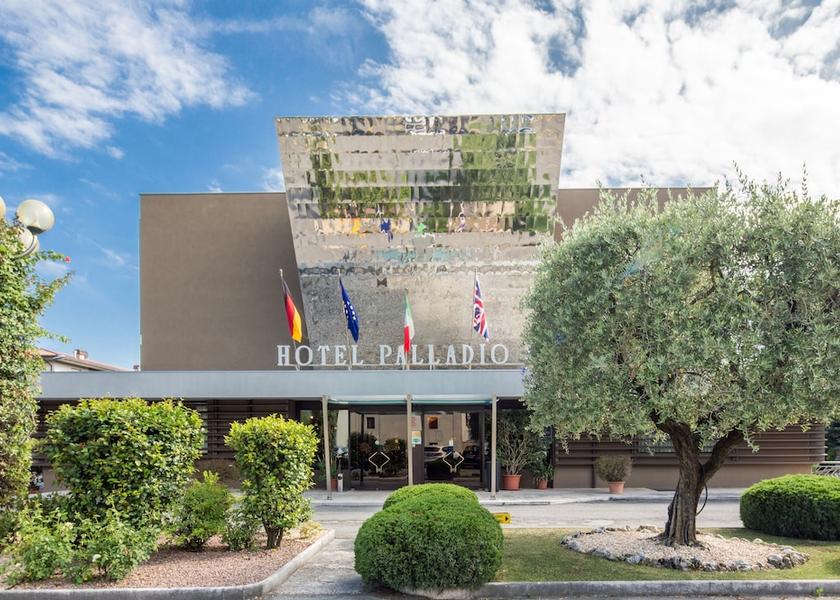 Veneto Bassano Del Grappa Facade