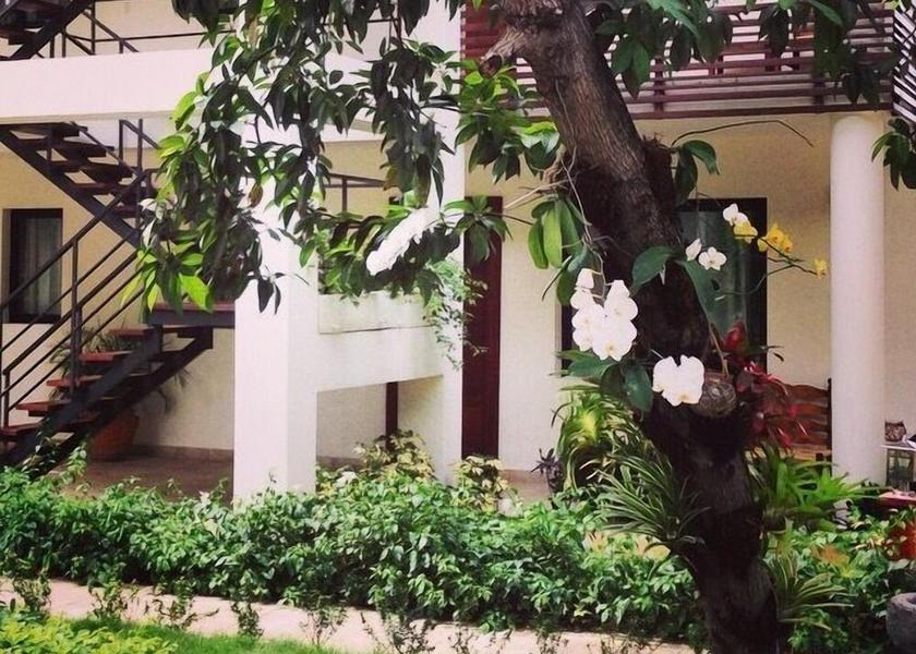  Petionville Exterior Detail