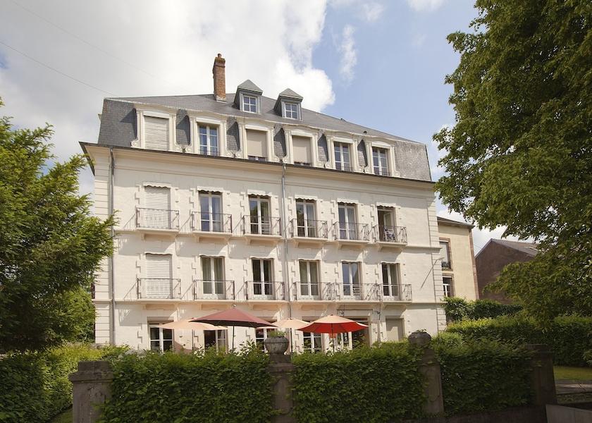 Bourgogne-Franche-Comté Luxeuil-les-Bains Facade