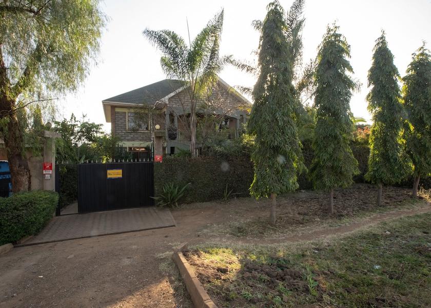  Arusha Exterior Detail