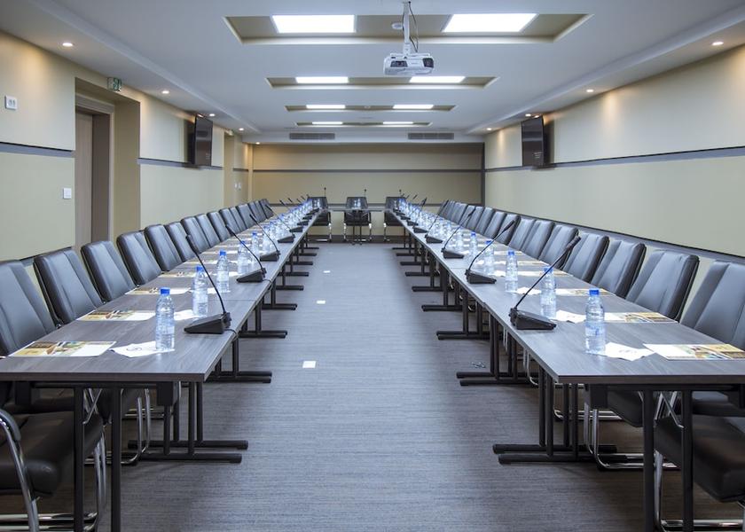  Dakar Meeting Room
