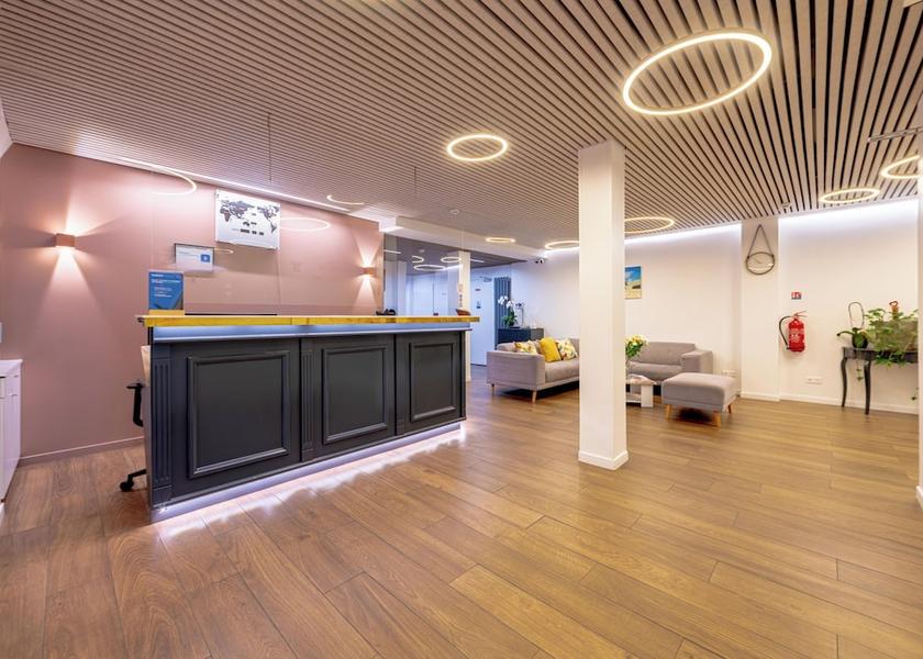 Ile-de-France Orly Reception