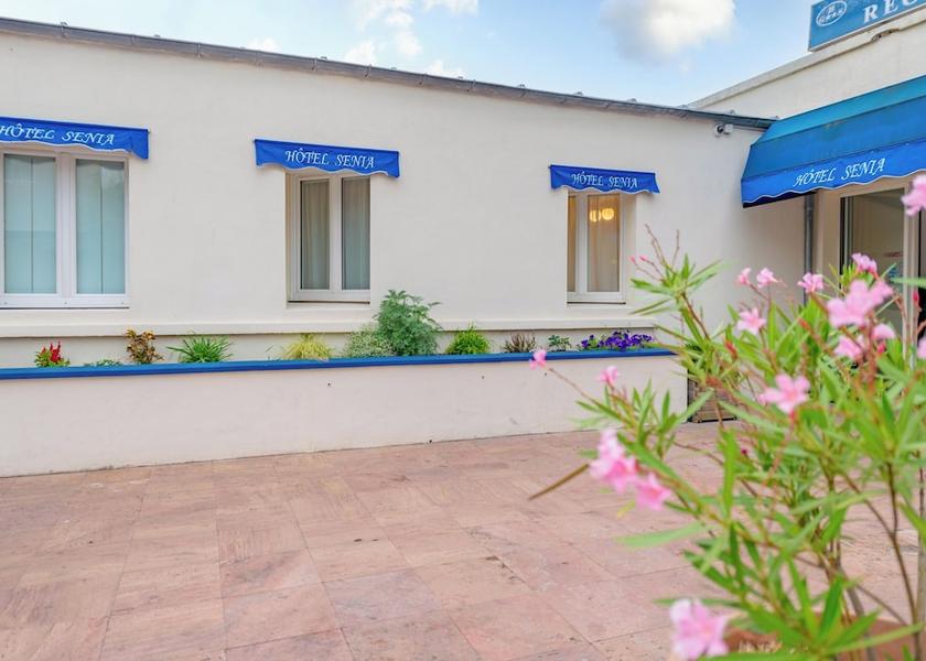 Ile-de-France Orly Exterior Detail