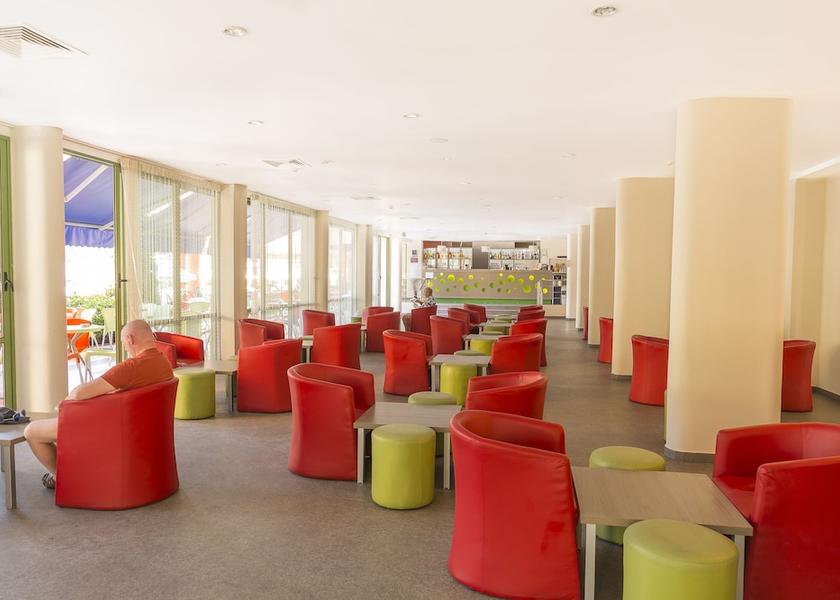 Burgas Nessebar Bar (on property)