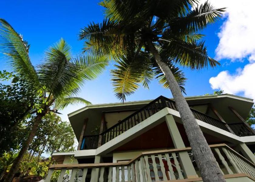  Praslin Island 