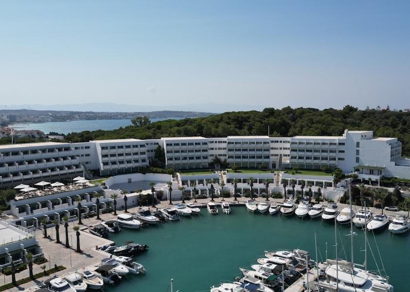 Izmir Çeşme Facade