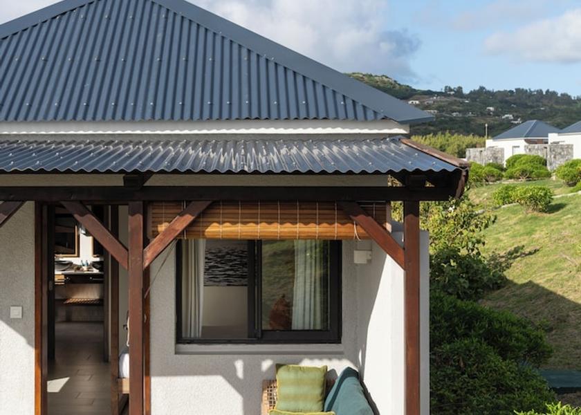 MU Rodrigues Island Exterior Detail