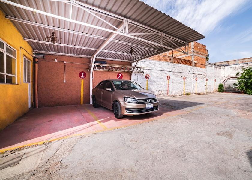 Guanajuato Celaya Parking