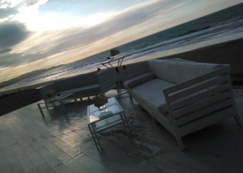 Esmeraldas Tonsupa Exterior Detail