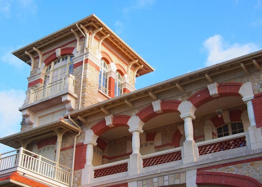 Nouvelle-Aquitaine Lanton Facade
