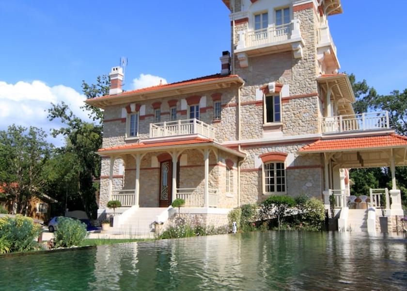 Nouvelle-Aquitaine Lanton Infinity Pool