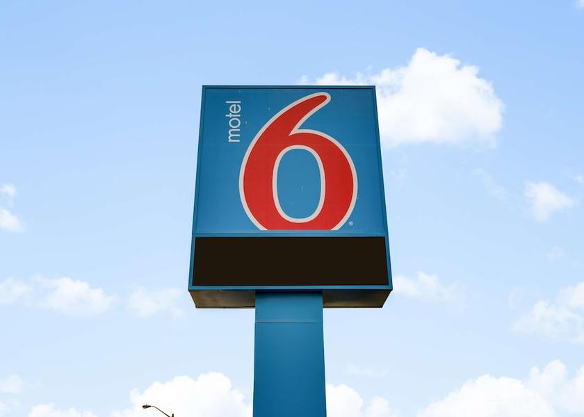 Ontario Brampton Exterior Detail