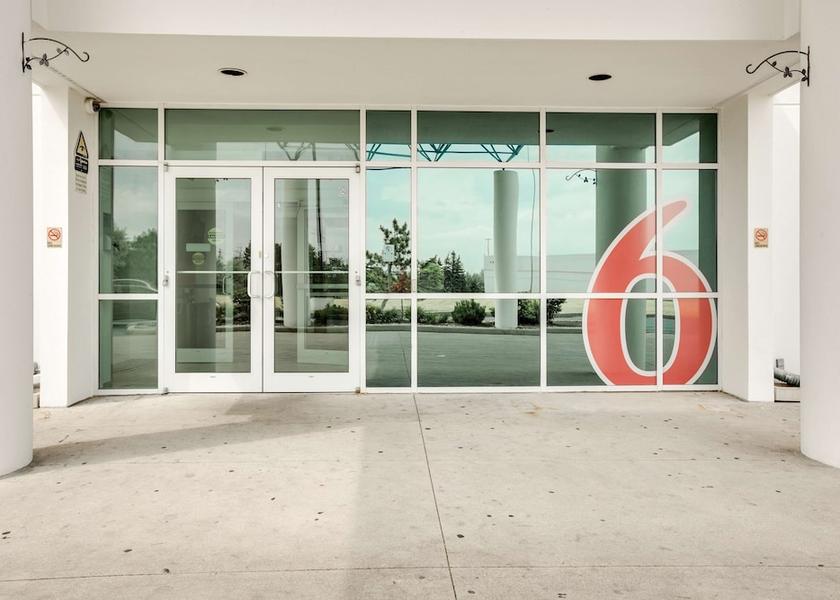 Ontario Brampton Entrance