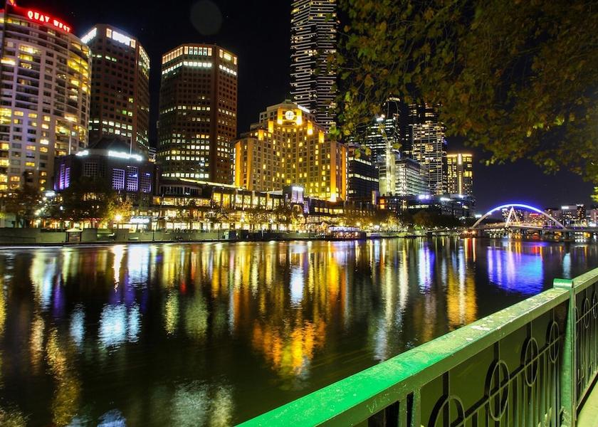 Victoria Melbourne Outdoor Dining