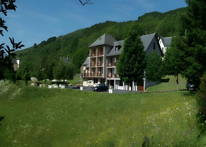 Auvergne-Rhone-Alpes Saint-Jacques-des-Blats exterior view