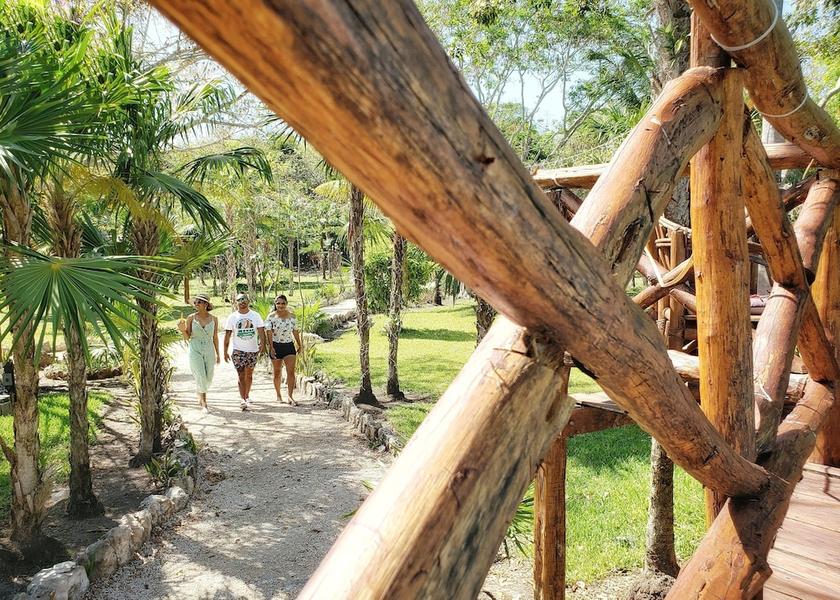 Quintana Roo Raudales Exterior Detail