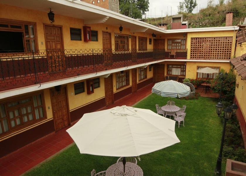 Michoacán Patzcuaro Property Grounds