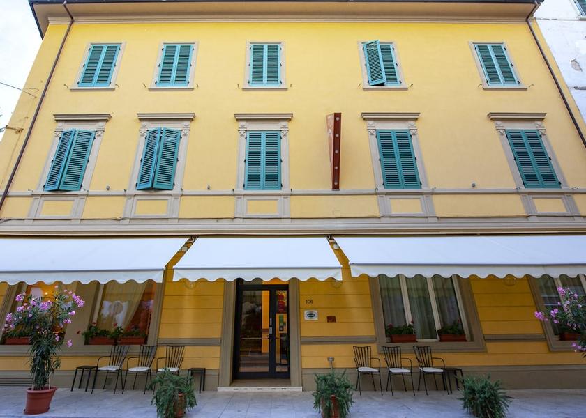 Tuscany Montecatini Terme Facade