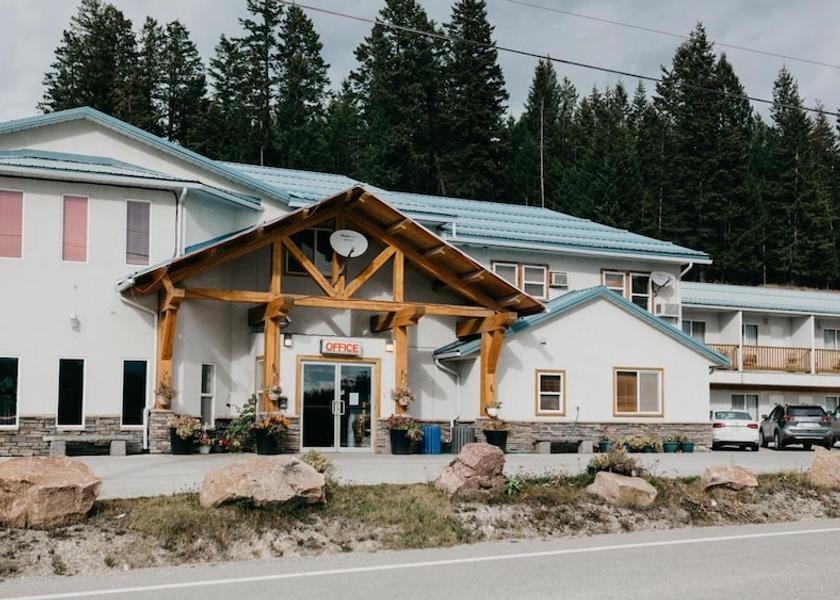 British Columbia Golden Exterior Detail